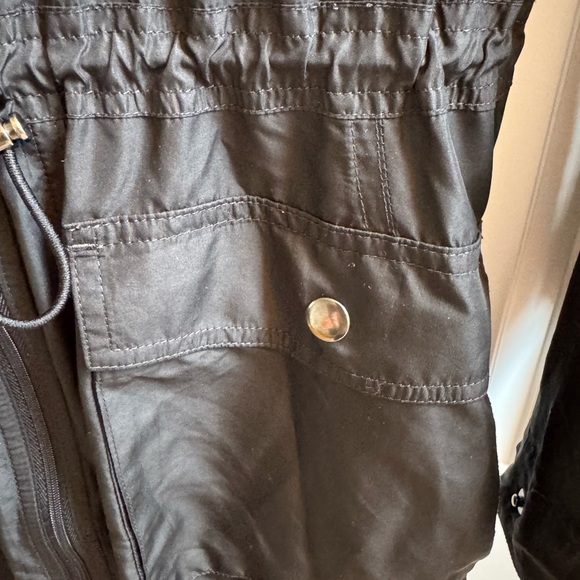 J. Jill fit rain jacket with hood - Picture 2 of 8